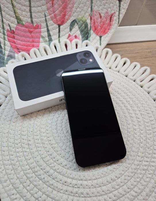 iPhone 13 Midnight blue