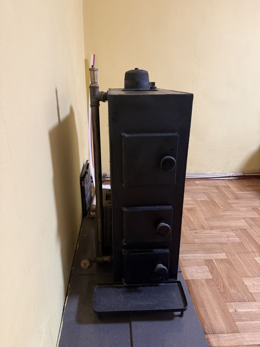 Битово котле на трърдо гориво