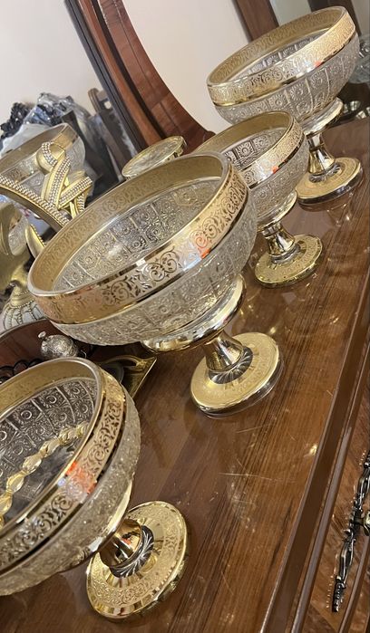 Продается хрустальный набор для праздничной сервировки