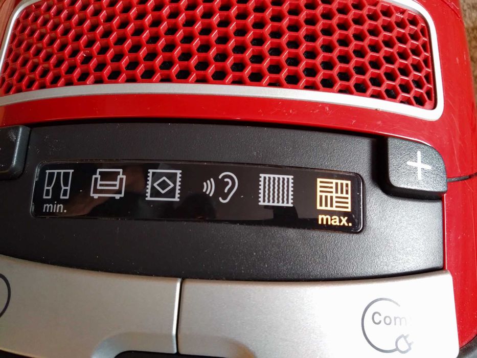 Прахосмукачка Miele Complete C3 Excellenes Ecoline 800W