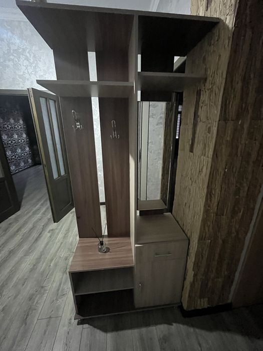 Продам шкаф в прихожую