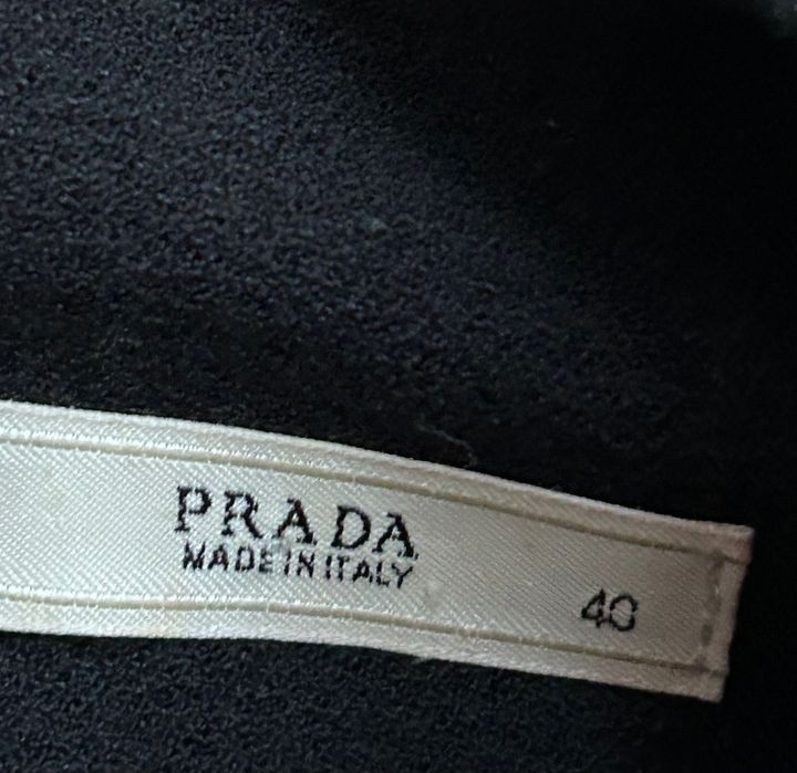 страхотна рокля с елегантна визия Prada