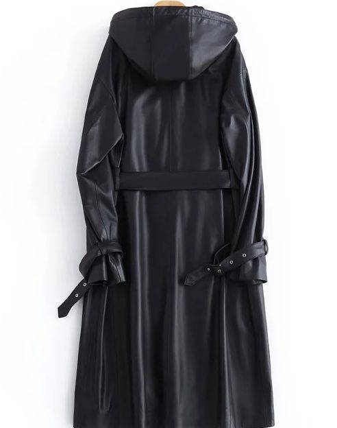 Женский плащ из экокожи