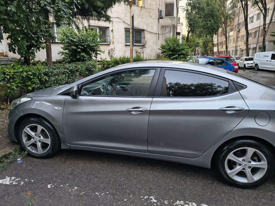 HYUNDAI Elantra 2012 — imagine 2