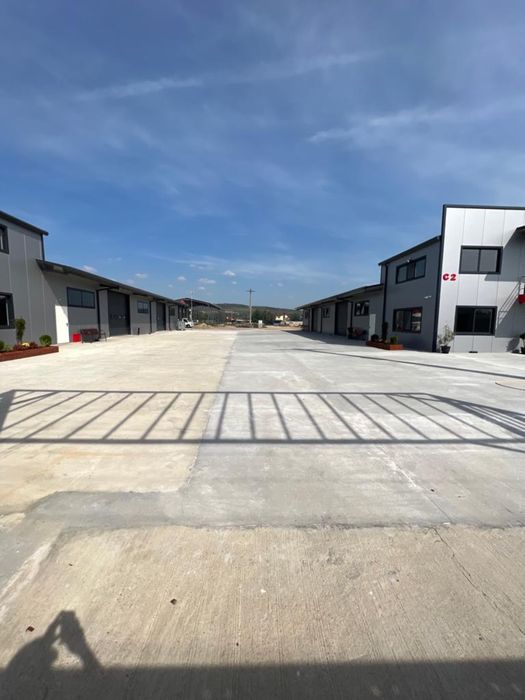 Închiriez hale industriale