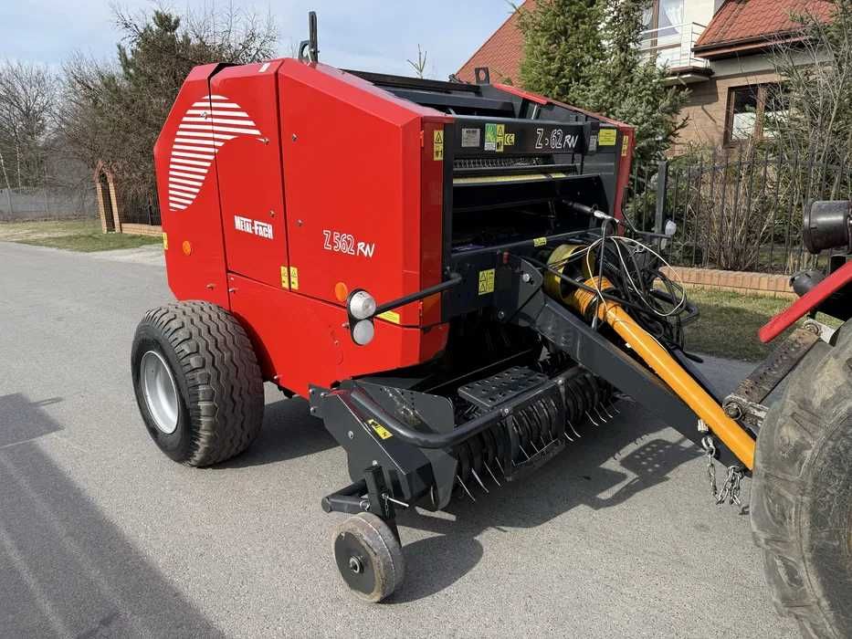 Presa Metal Fach Z 587 an 2023 NOUA Massey Ferguson plasa pickup 2m Krone Bellima Krone KR 130 Claas Rollant 44  Rollant 46 Welger RP 200 Welger RP 12