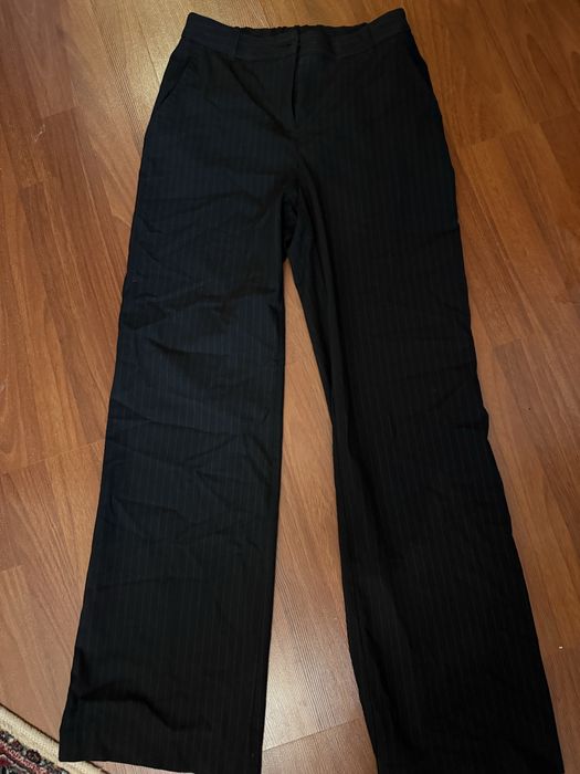 Продавам черен панталон на Kensol