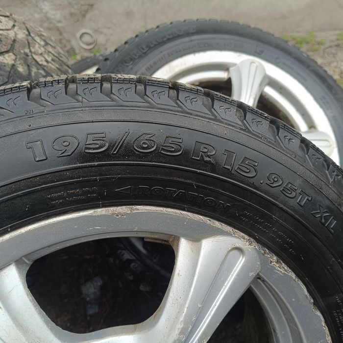 Продам колеса комплектом