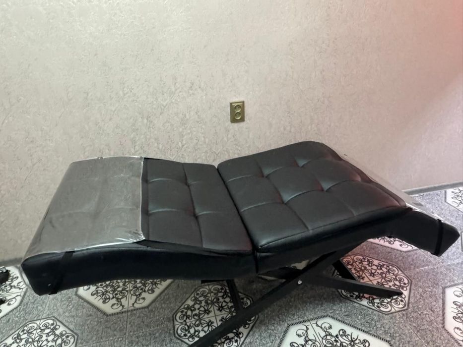 Кушетка почти новый