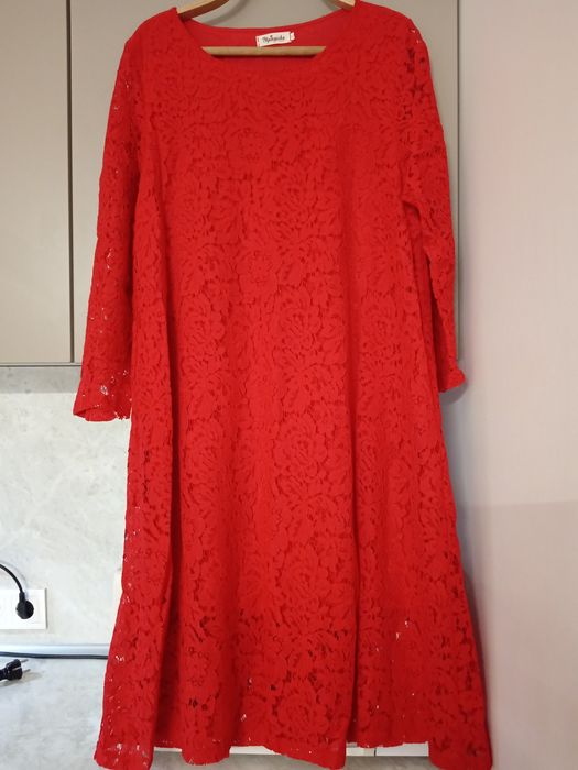 Продаю нарядные платья