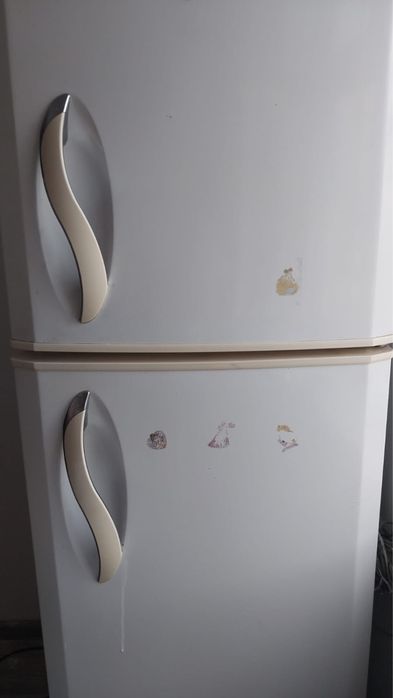 Холодильник в отличном состояний