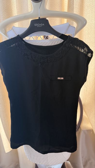 Elisabetta franchi, Guess, Twinset топове и тениски