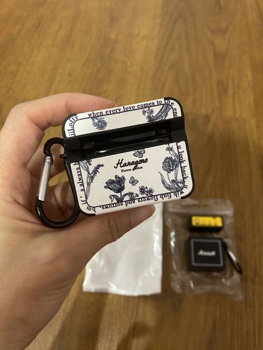 Чехол на AirPods новый