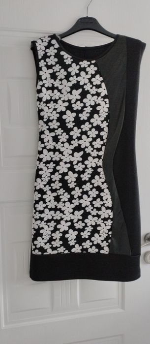 Къса рокля със цветя