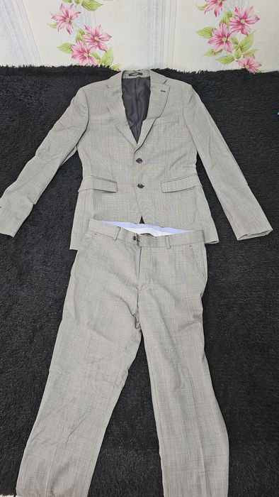 Продам мужской костюм