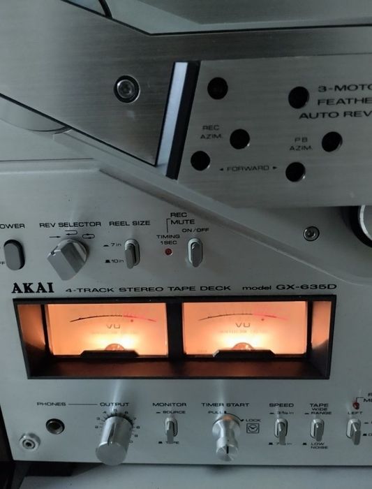 Магнитофон AKAI 635GX
