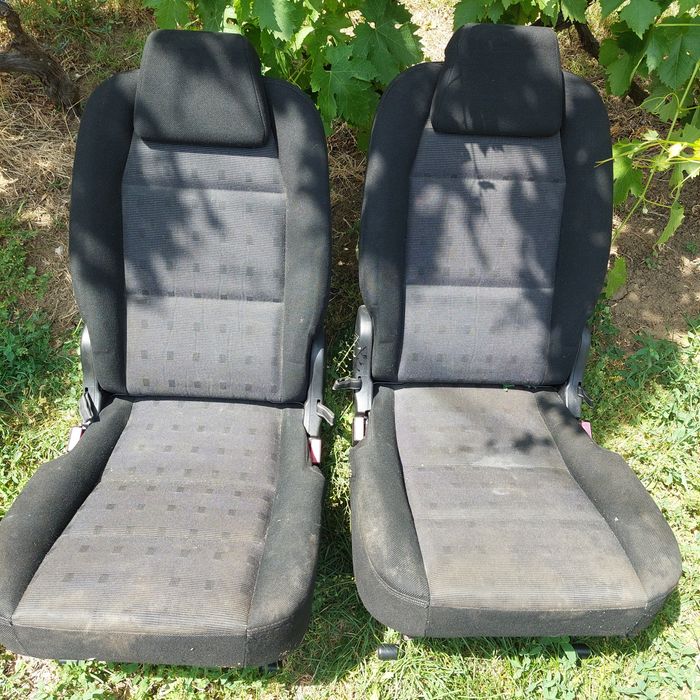 Scaune rand 3 loc 6 și 7 Pompa inalta injectoare Compresor Peugeot 307