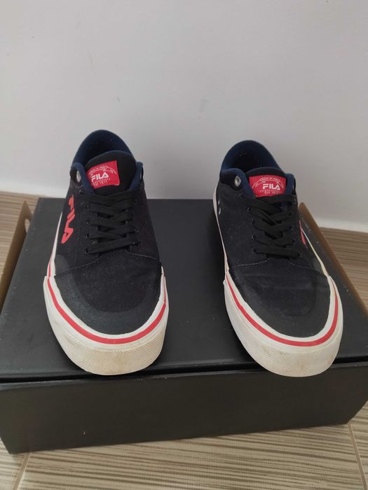 Adidași pantofi sport originali Fila mărimea 43