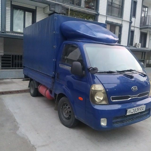 Kia bongo sotiladi. Yili 2012. Narxi 14500$.
