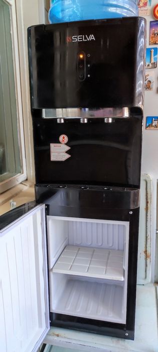 Кулер для холодной и горячей воды