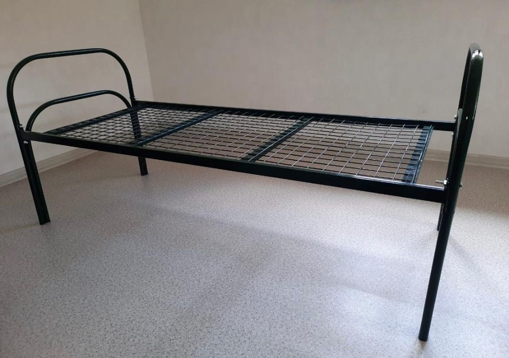 Железный кровать