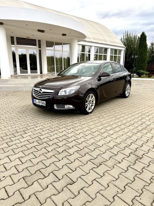 Opel Insignia  2.0 D. Manual
