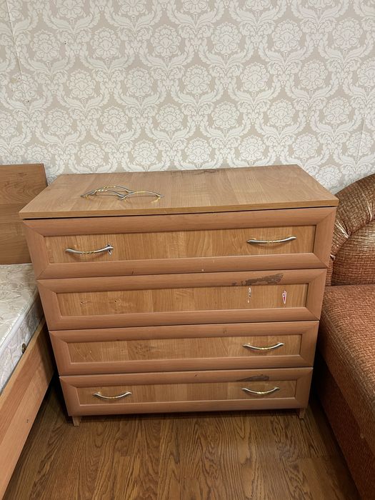 2 тумбочка сатылады.