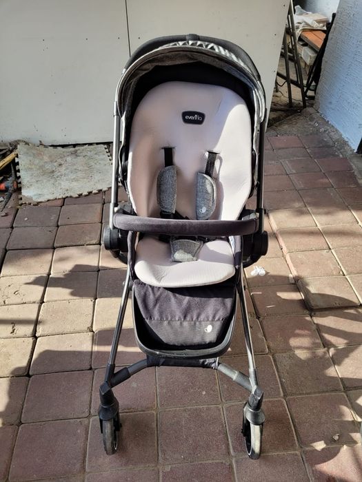 Продам коляску evenflo
