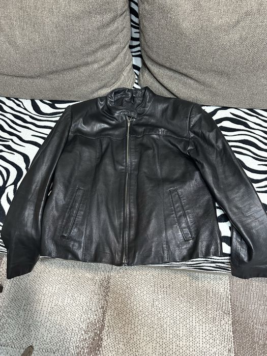 Кожени якета -цена 150лв.Зимното е 4 хл-цена 250 лв.