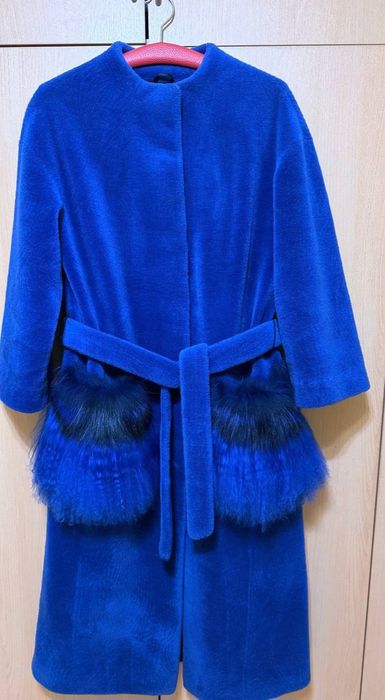 Луксозно палто . Размер М/S.
