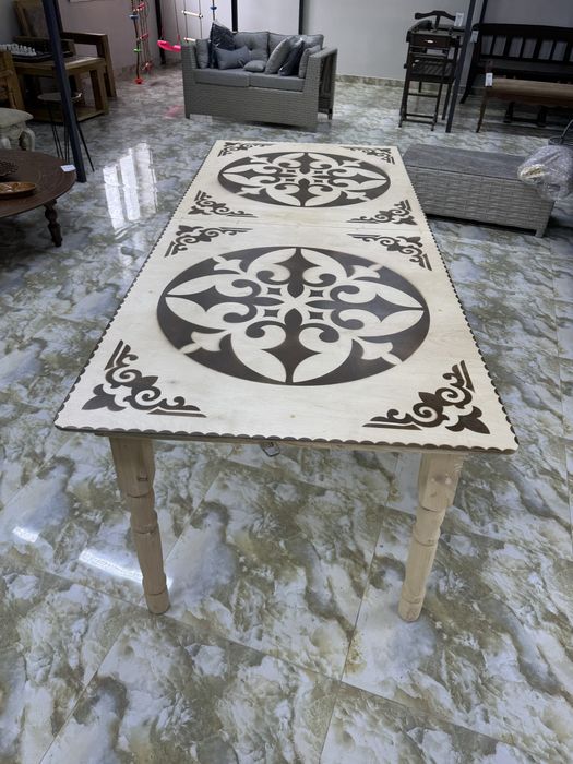 Столы для дома и празника