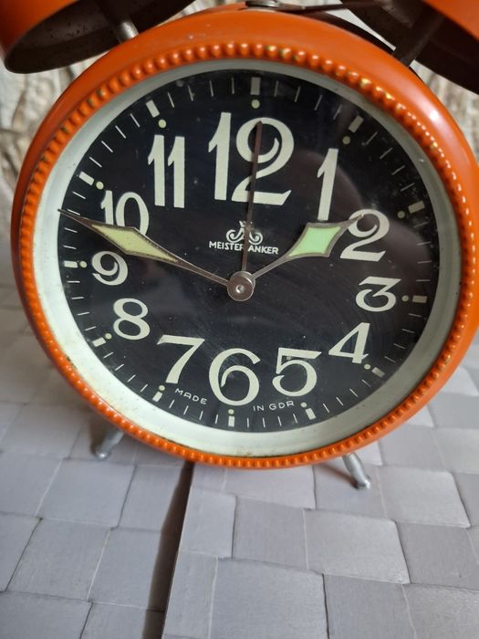 Часовник made GDR