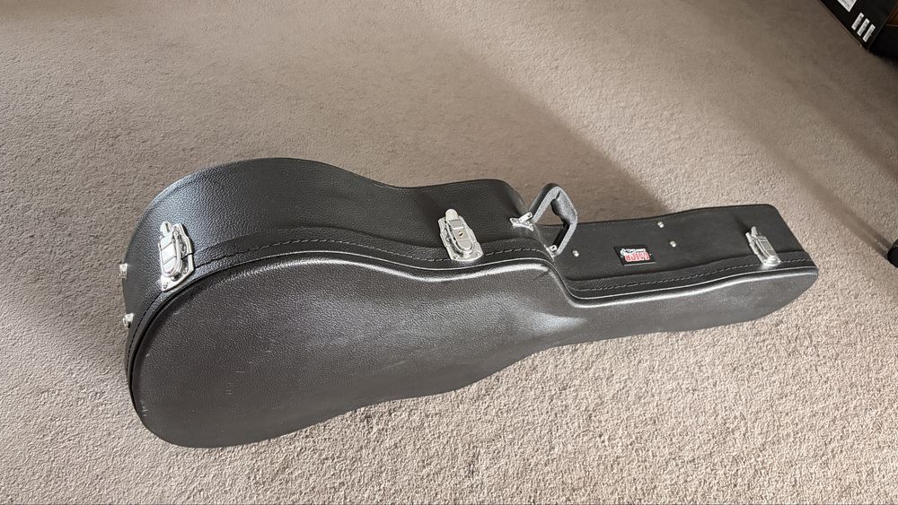 Hardcase toc chitara acustica Gator