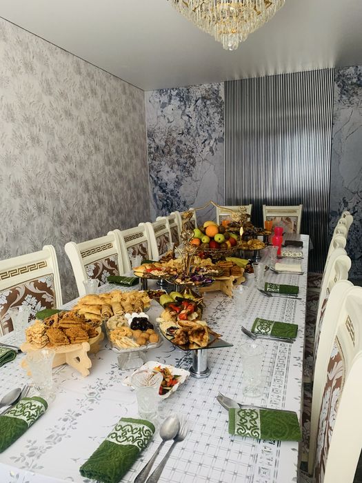Стол стулья 18 штук