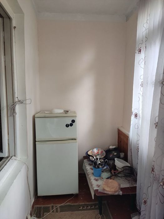 Ттз-1 Продется квартира 1/1/4 балкон 1.5х6