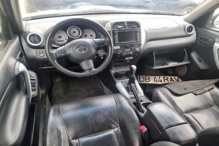 plansa de bord kit airbaguri bara fata armatura capota grila trager calandru far stanga dreapta toyota rav 4  CA facelift motor 2.0 d-4d 116cp  1cd-ftv dezmembrez dezmembrari