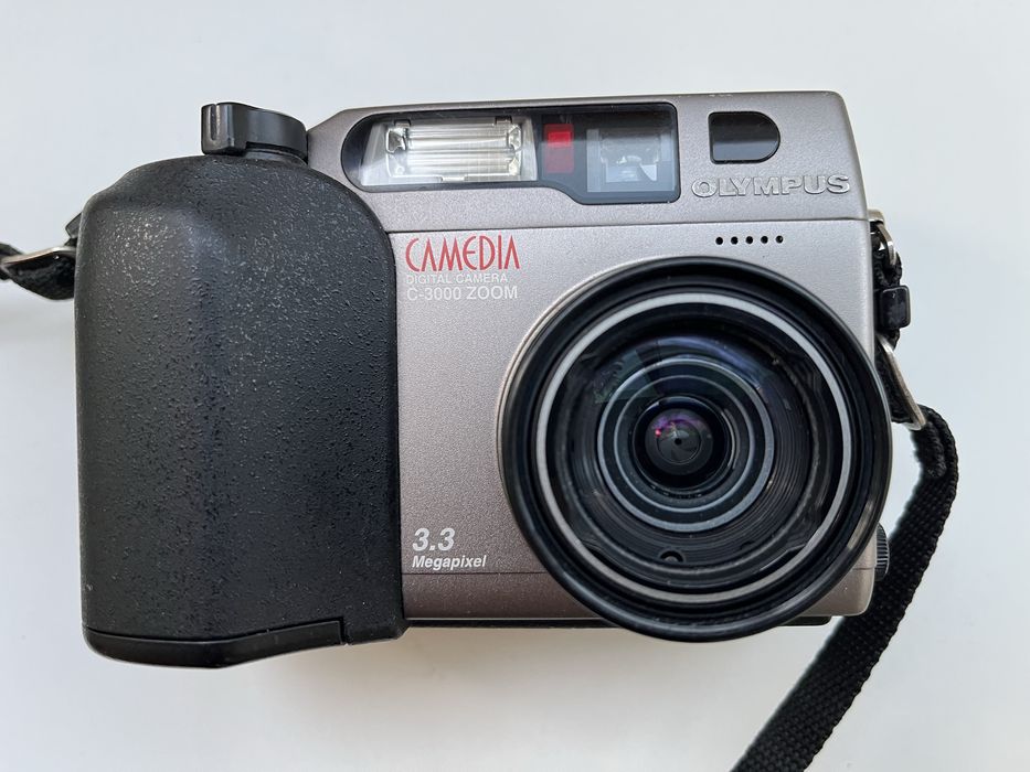 Aparat foto vintage Olympus CAMEDIA C-3000 Zoom