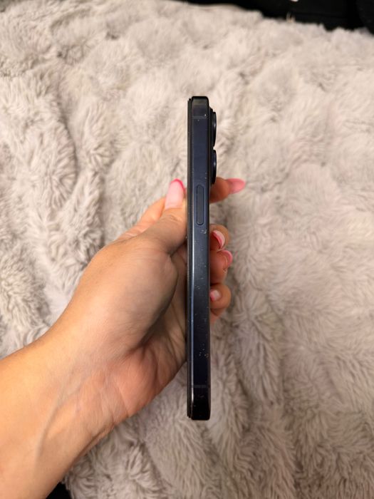 iPhone 15 pro (128gb)