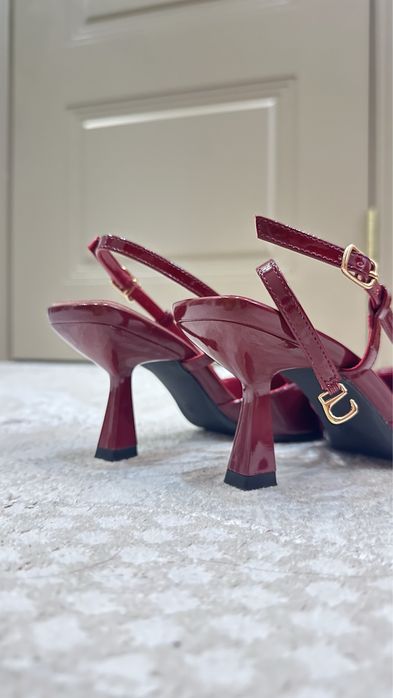 Модные босоножки