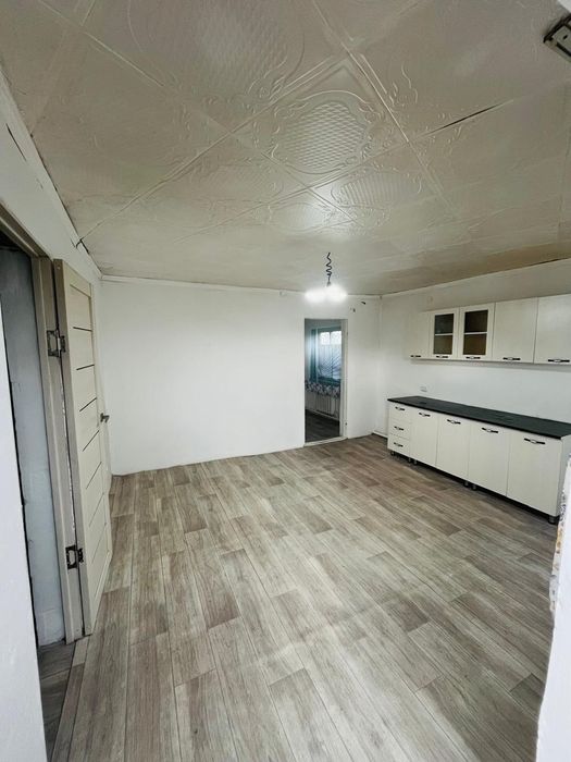 Продаём дом добротный на красном камне