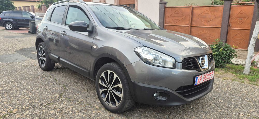 Nissan QASHQAI pure drive DCI 1.6 dci 130 c.p 2013