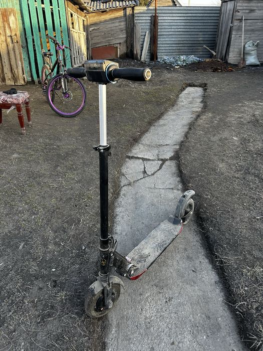 Продам электросамокат