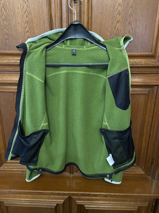 Vând jachetă polartec Haglofs