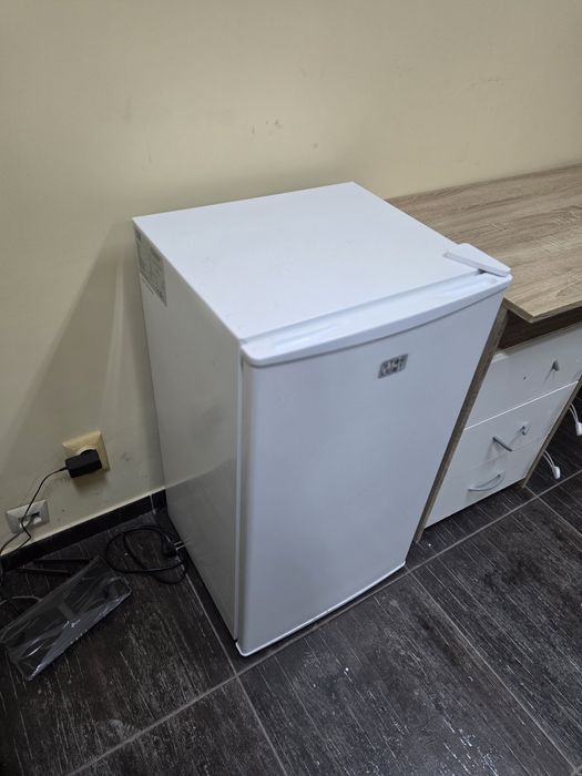 Мини хладилник Star Light 93 литра