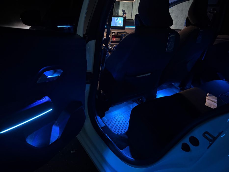 Montaj lumini ambientale, insonorizari auto