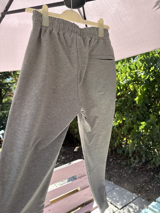 pantaloni de trening gri nike jordan