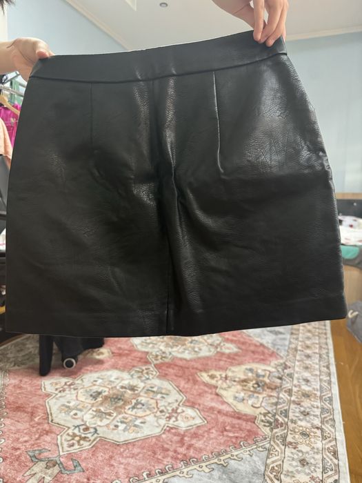 Кофта и юбка на девочек подростка