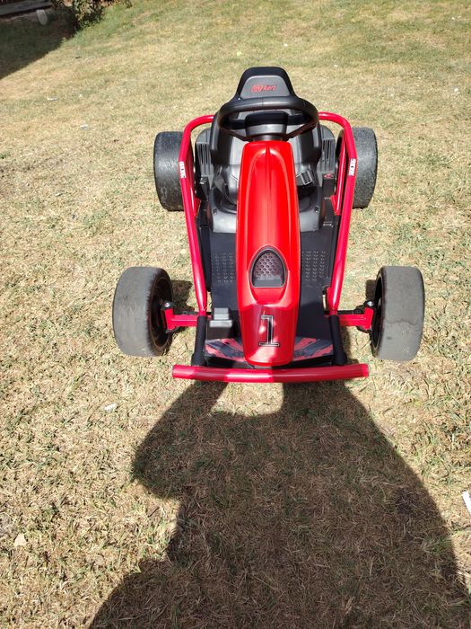 Vând kart electric