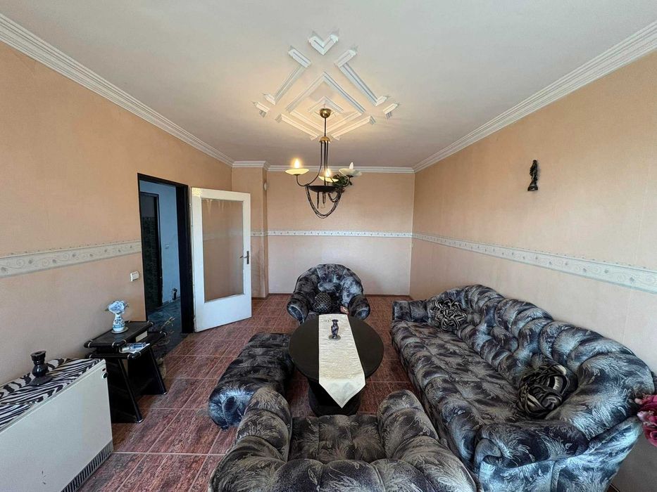 Продава се Тристаен апартамент в Видин, Строител - 74 кв.м за 811 €/кв.м - Снимка #1