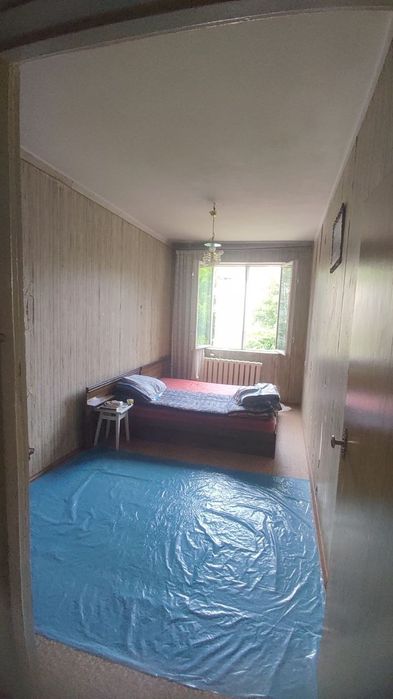 Продается 3/3/4 квартира,без ремонта,ориентир спорткомплекс Умид.